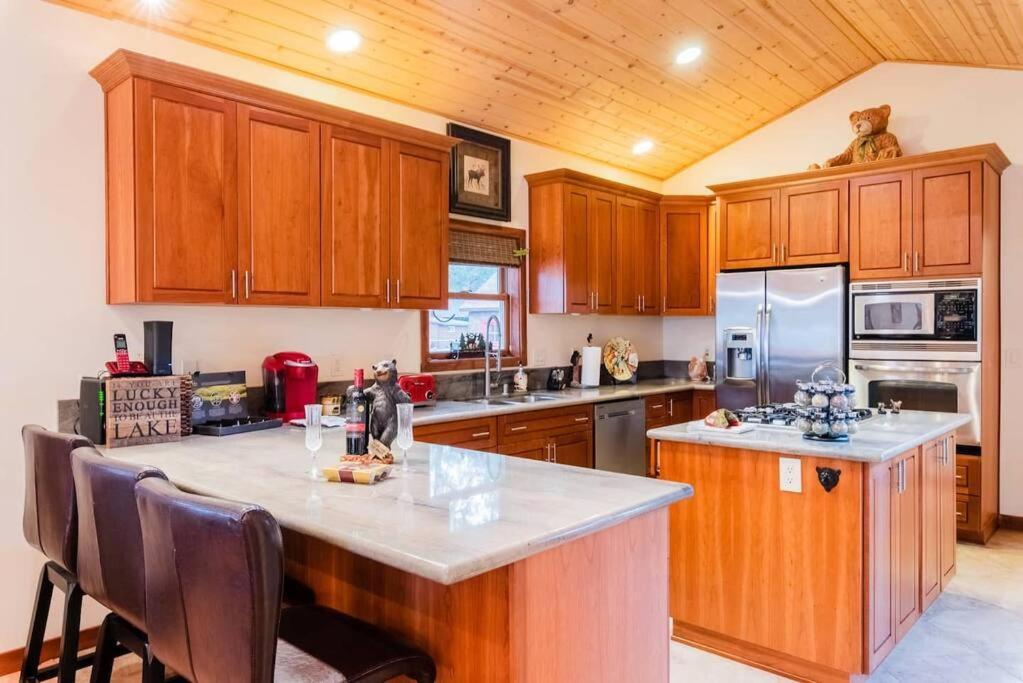 Lake Time Villa New Luxury With Hot Tub 빅 베어 레이크 외부 사진