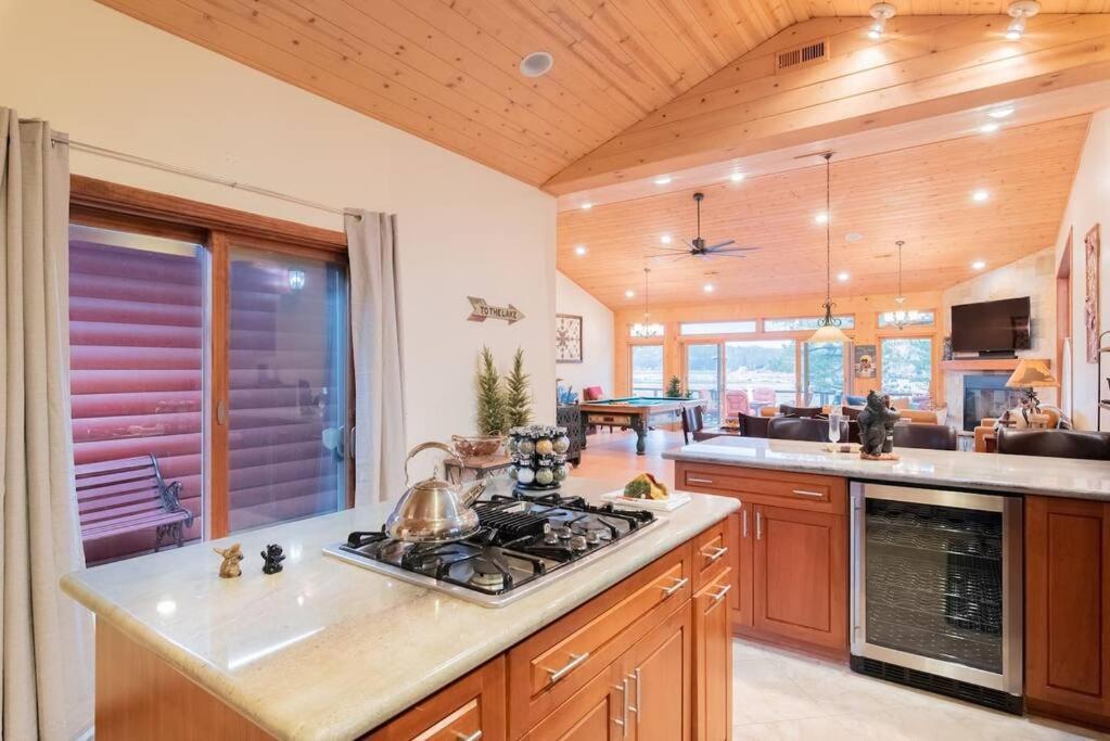 Lake Time Villa New Luxury With Hot Tub 빅 베어 레이크 외부 사진